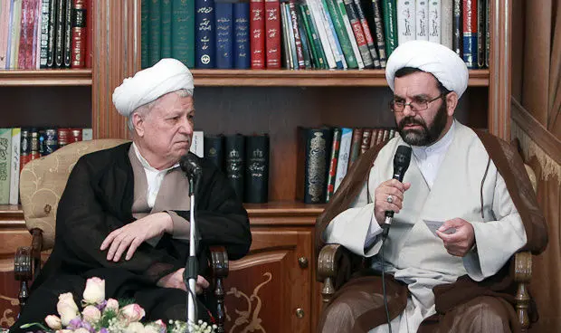 (تصاویر) دیدار جمعی از طلاب با هاشمی