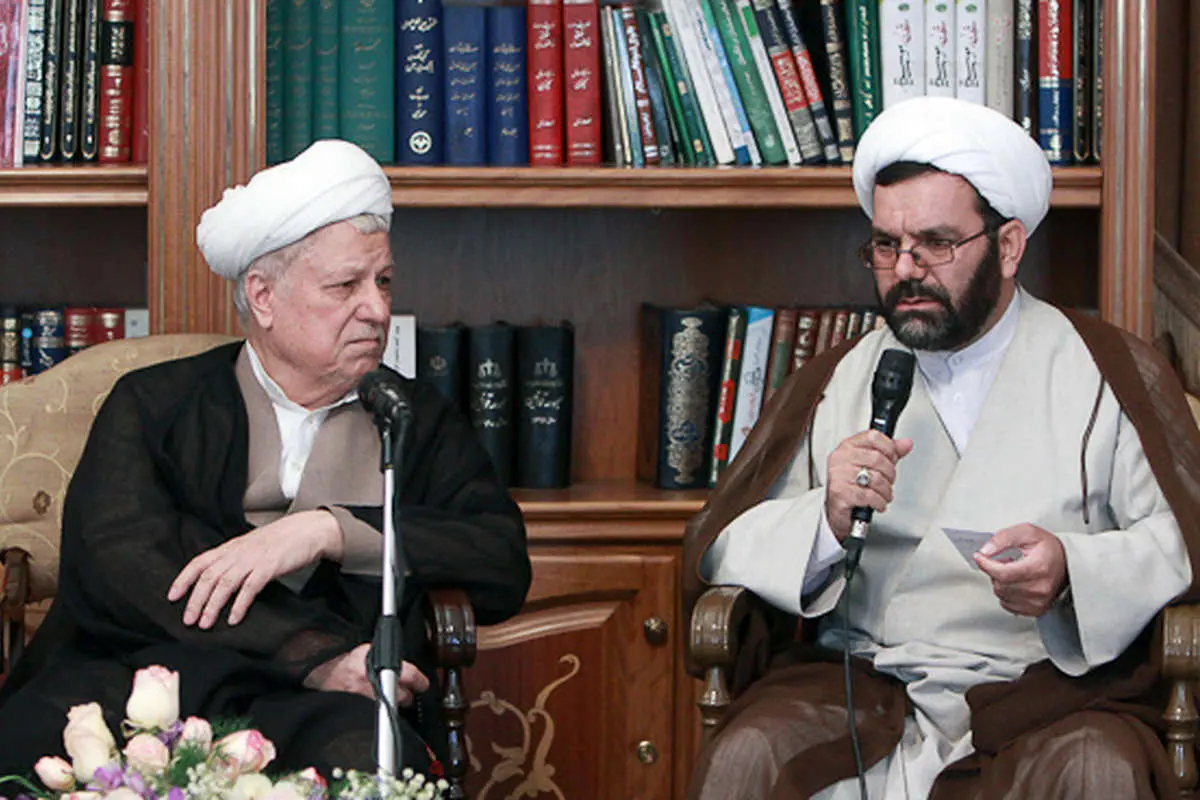 (تصاویر) دیدار جمعی از طلاب با هاشمی