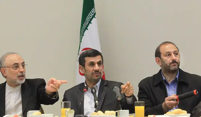 از مهمانان خصوصی اکران فیلم و برخورد هنرمندان و مسؤولان تا ژست هماهنگ احمدی‌نژاد...