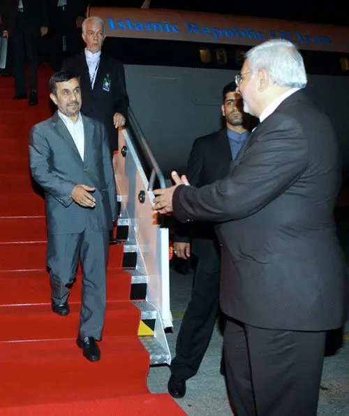 حواشی سفر احمدی‌نژاد به برزیل غرور ملی را جریحه دار کرد