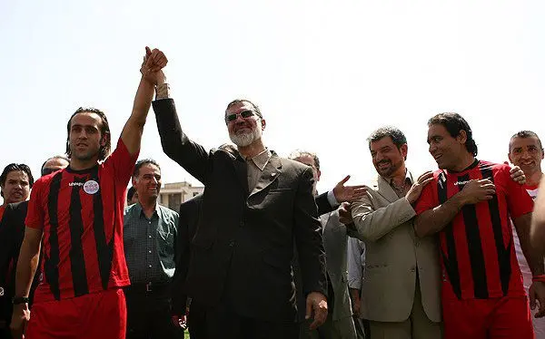 (تصاویر) اجرای موزیک نظامی تا نامه سهراب سپهری در جشن پرسپولیسی‌ها