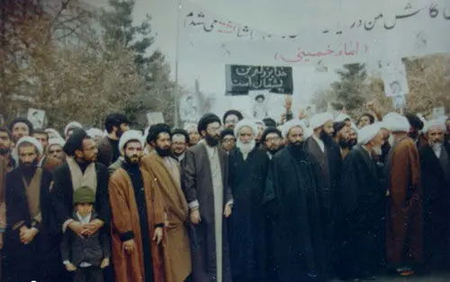 (تصوير)رهبر معظم انقلاب در جمع معترضین