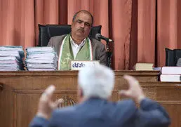 معاون سابق اداری مالی استاندار تهران محاکمه شد/ متهم: آبرویم را قاشق قاشق جمع کردم