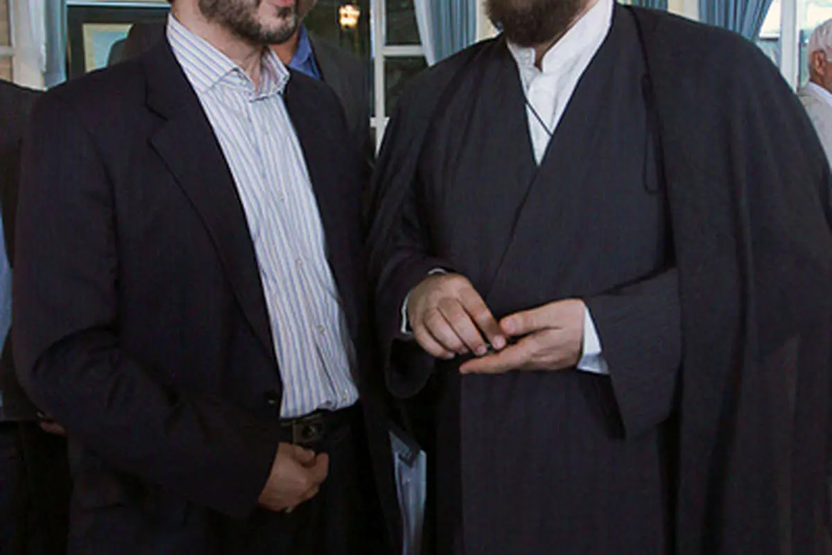 تصاویر جالب از حواشی جلسه دانشگاه آزاد