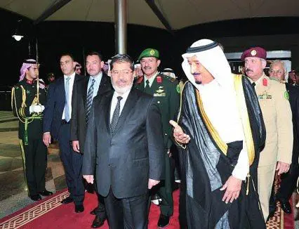 (عکس) دیدار مرسی با پادشاه عربستان