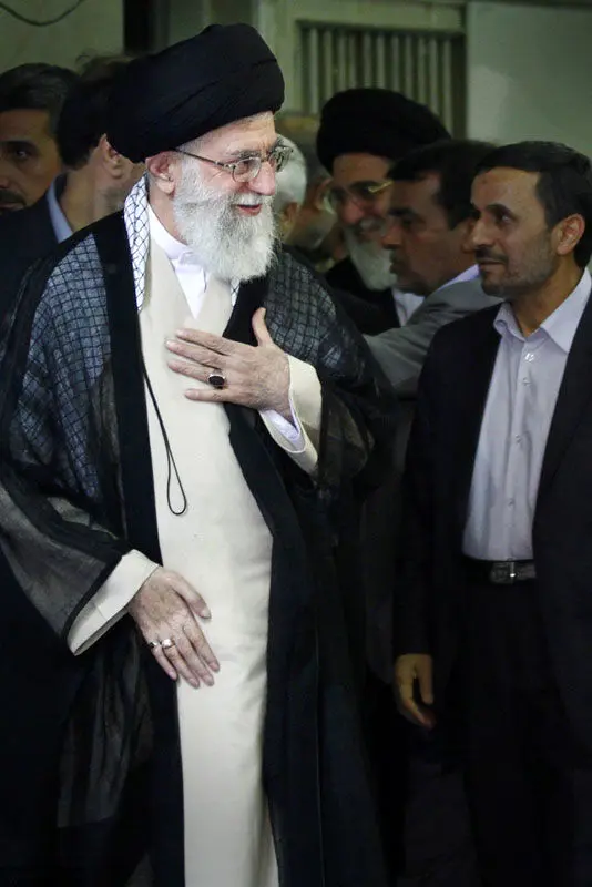 (تصاویر)حواشی دیدار مسئولین با رهبر انقلاب