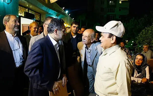 (تصاویر) افطار اهالي سينما با وزیر ارشاد