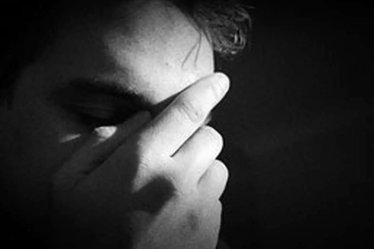 11 علامت ابتلا به افسردگي