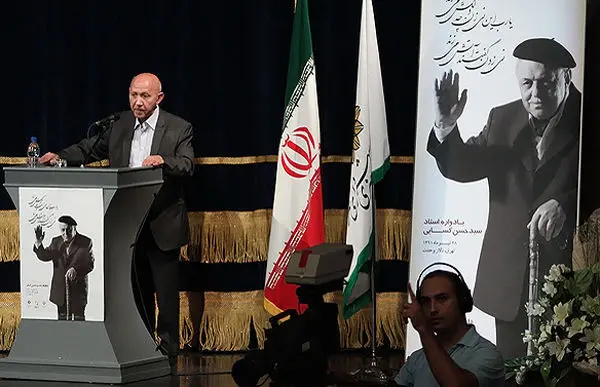 (تصاویر) یادبود استاد کسایی؛ نی‌نوازی پسر به یاد پدر