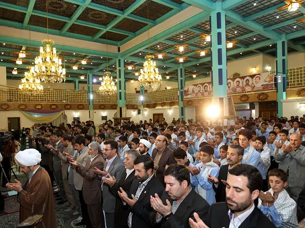 (تصاویر) اولین افطاری رئیس‌جمهور در جمع ایتام