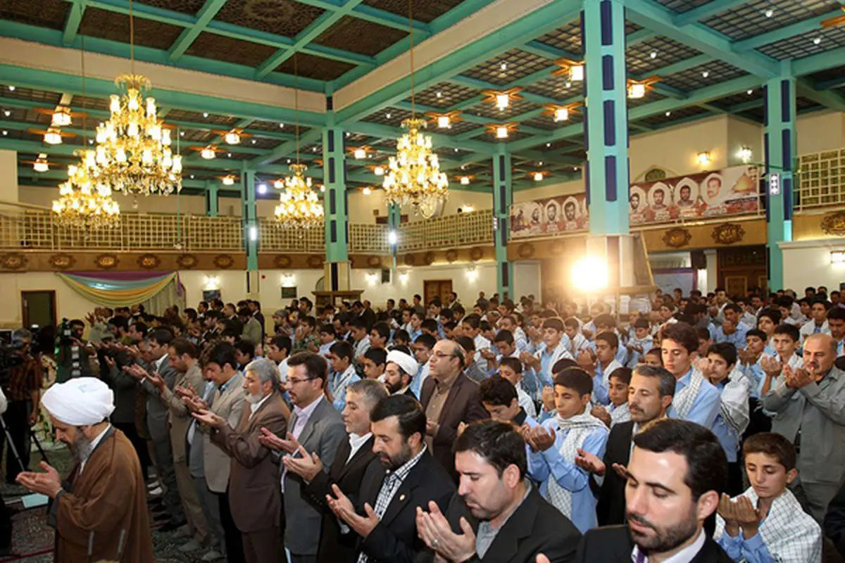 (تصاویر) اولین افطاری رئیسجمهور در جمع ایتام