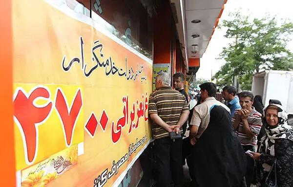 (تصاویر) صف مرغ این‌بار در شیراز و اهواز