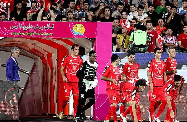 (تصاویر) حواشی پرسپولیس-صبا؛ درگیری تماشاگران