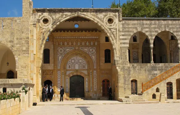 (تصاویر) جلیلی بر مزار عماد مغنیه