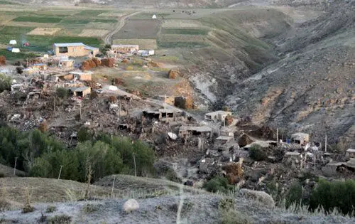 عکس/ زلزله اين روستا را با خاك يكسان كرد