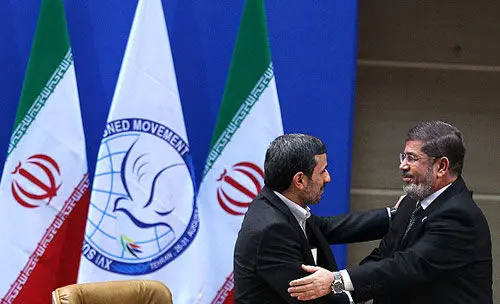 (تصاویر) خوش و بش احمدی‌نژاد و مرسی