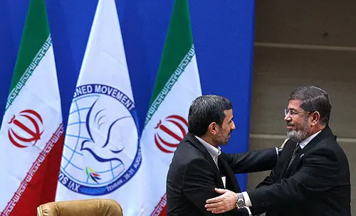 (تصاویر) خوش و بش احمدی‌نژاد و مرسی