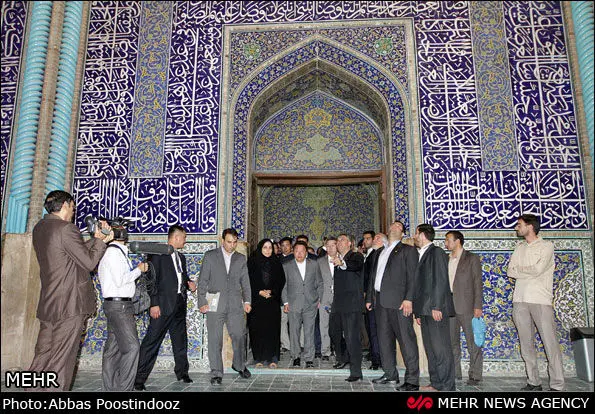 (تصاویر) آوازخوانی رییس‌جمهور مغولستان در اصفهان