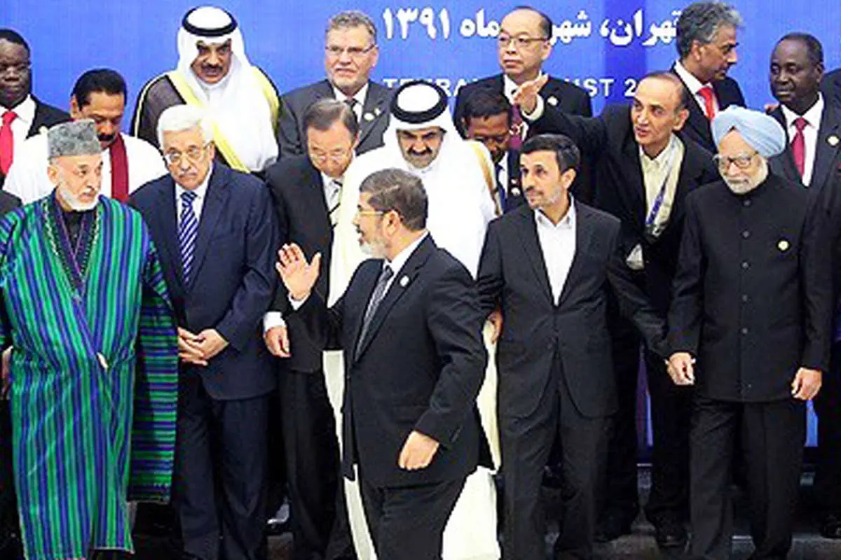 یک سفر و چندین پیام