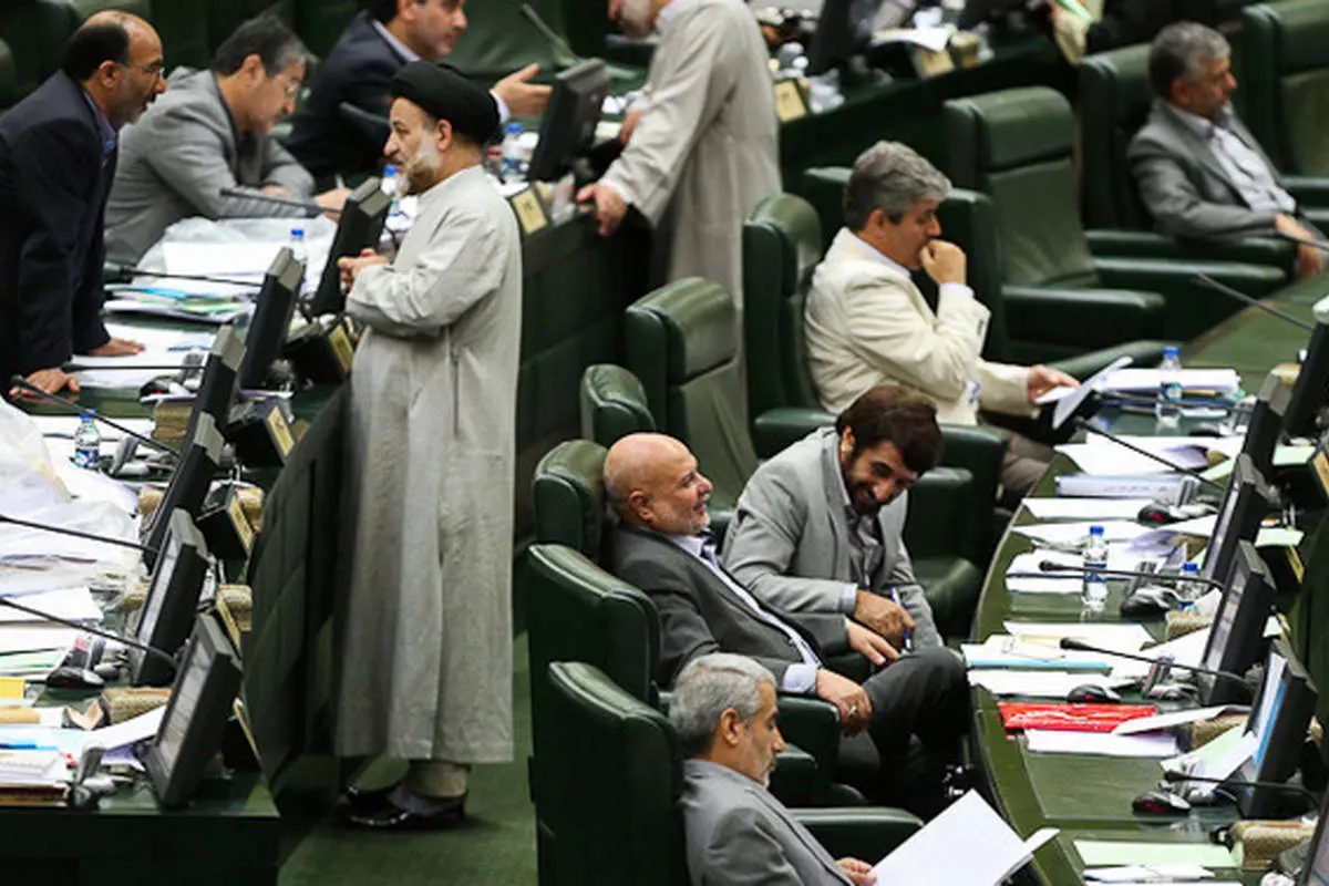 (تصاویر) متن و حواشی جلسه علنی مجلس