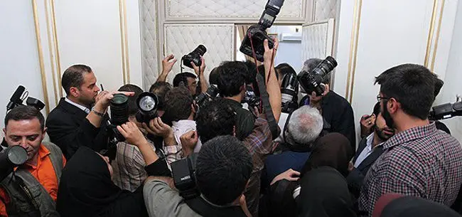 از جلسه احمدی‌نژاد با لاریجانی‌ها و تجمع سینماگران در بهشت زهرا تا فریادهای اعتراض...