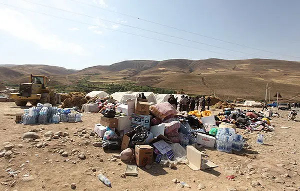 (تصایر) وضعیت امدادرسانی به زلزله‌زدگان