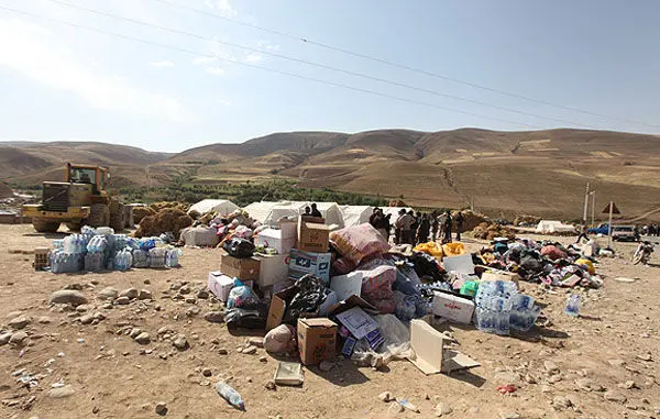 (تصایر) وضعیت امدادرسانی به زلزله‌زدگان