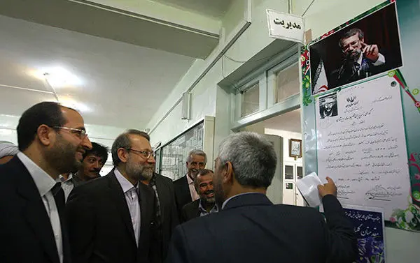 (تصاویر) بازگشت لاریجانی به دبیرستان!