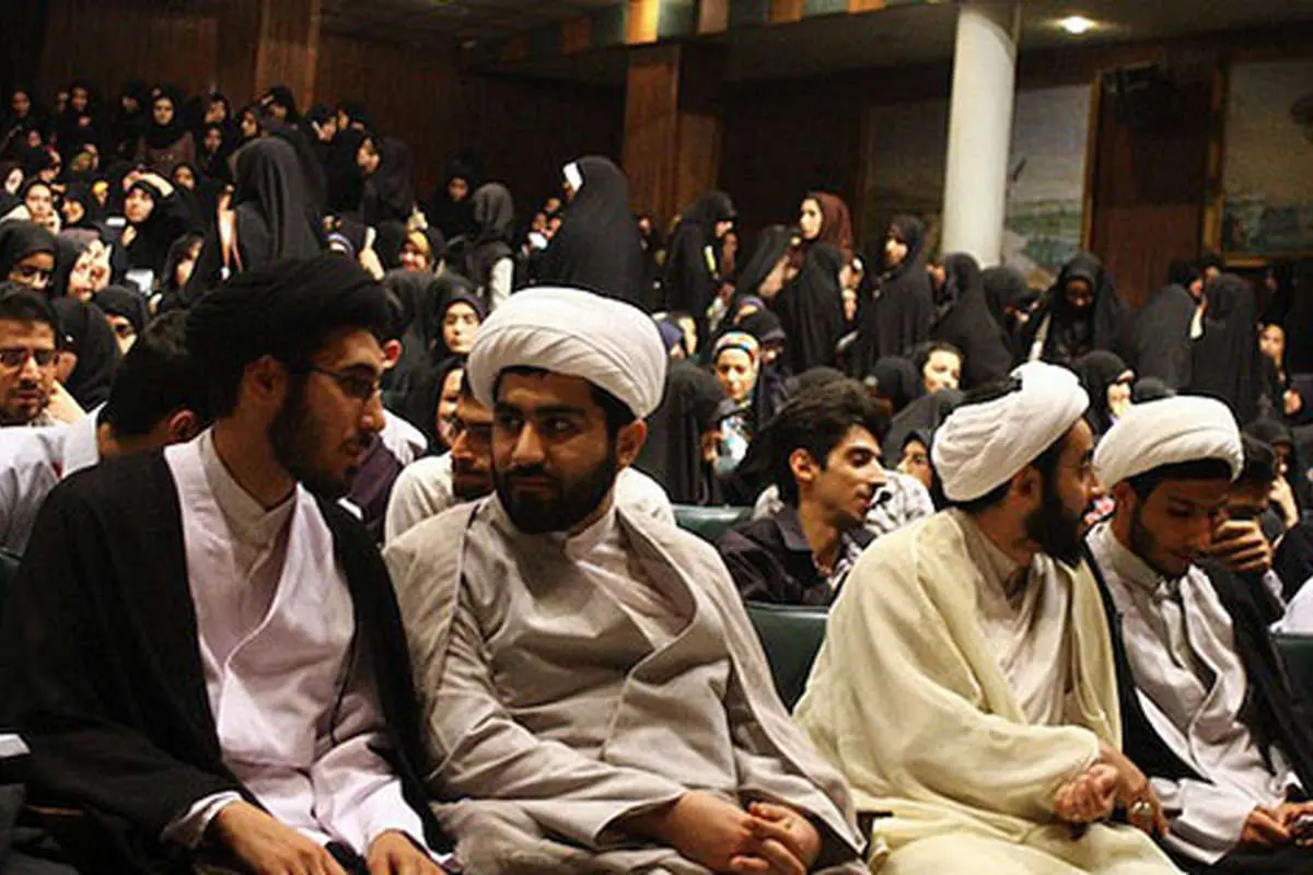 (تصاویر) کلاس مجردها در دانشگاه تهران