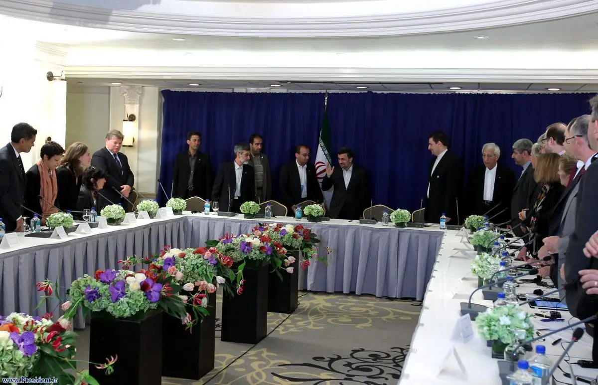 (تصاویر) فرید زکریا در جلسه با احمدی‌نژاد