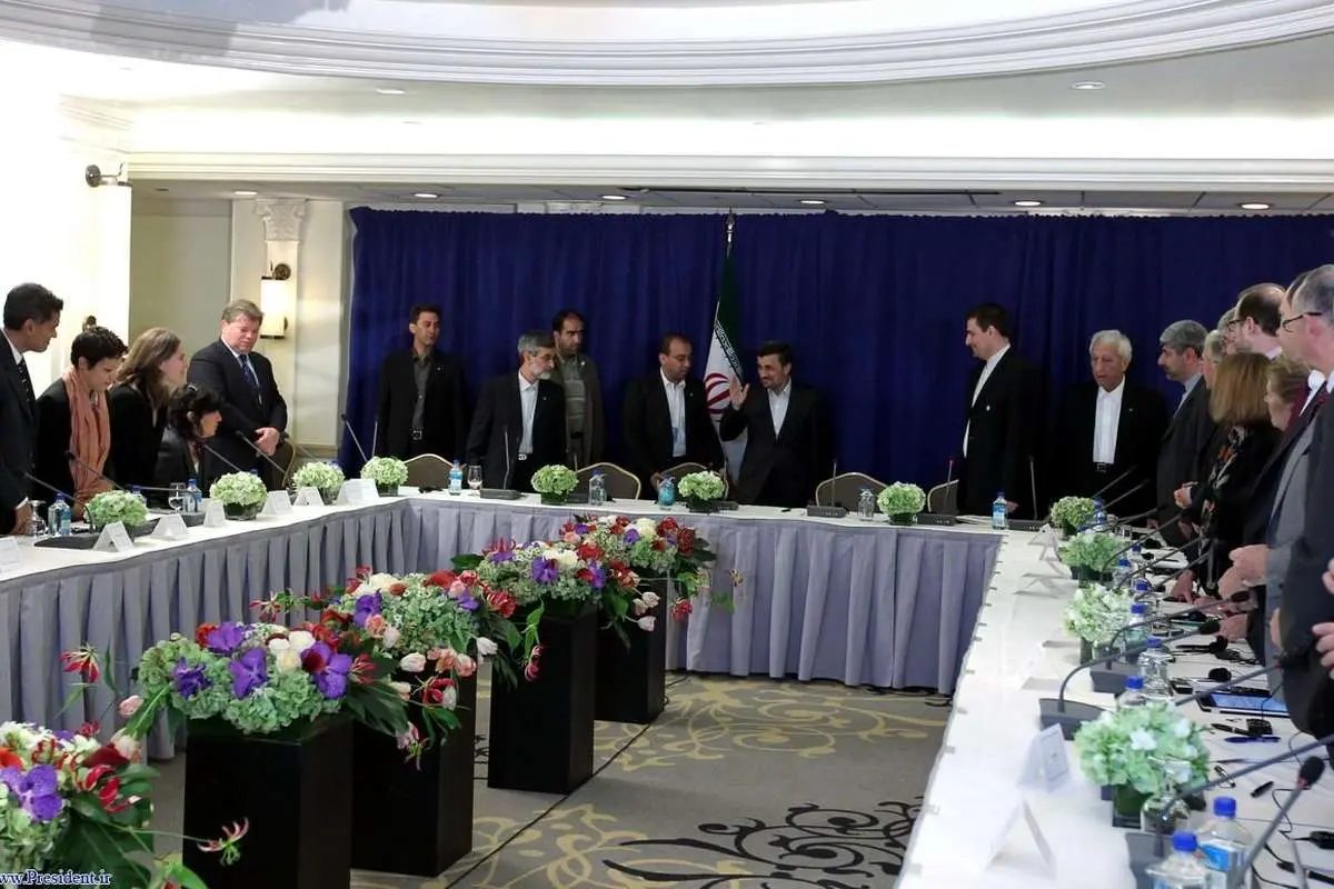 (تصاویر) فرید زکریا در جلسه با احمدی‌نژاد