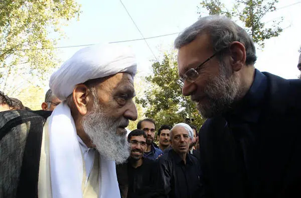 (تصاویر) تشییع آیت‌الله انواری؛ همراهی لاریجانی و ناطق