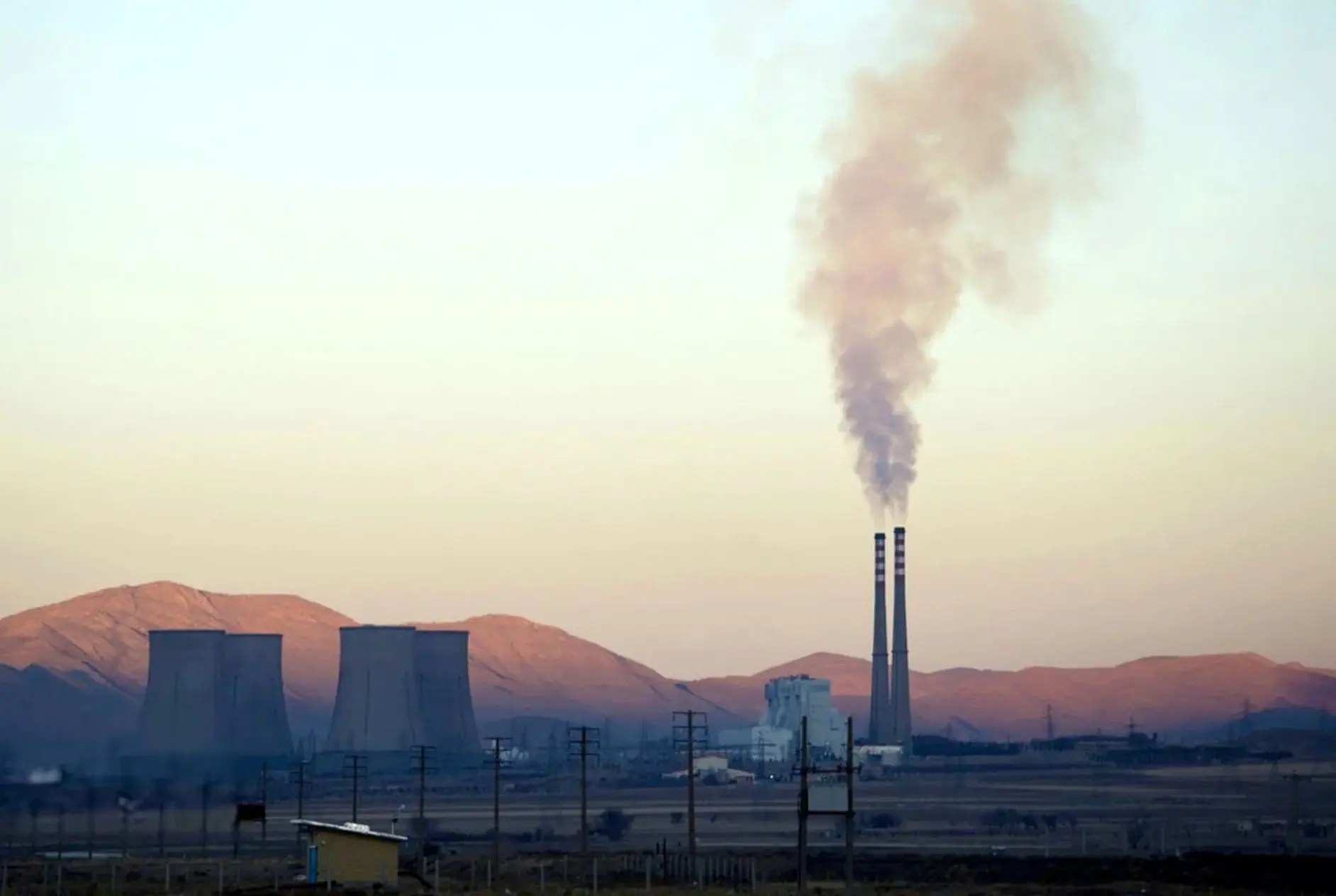  سازمان محیط‌زیست: سوخت با گوگرد بالا در نیروگاه‌های استان تهران استفاده می‌شود