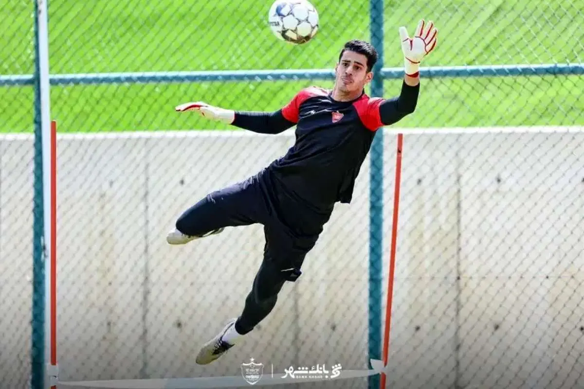 تصویر؛ پز دادن پرسپولیس به لیگ برتر با نیازمند!