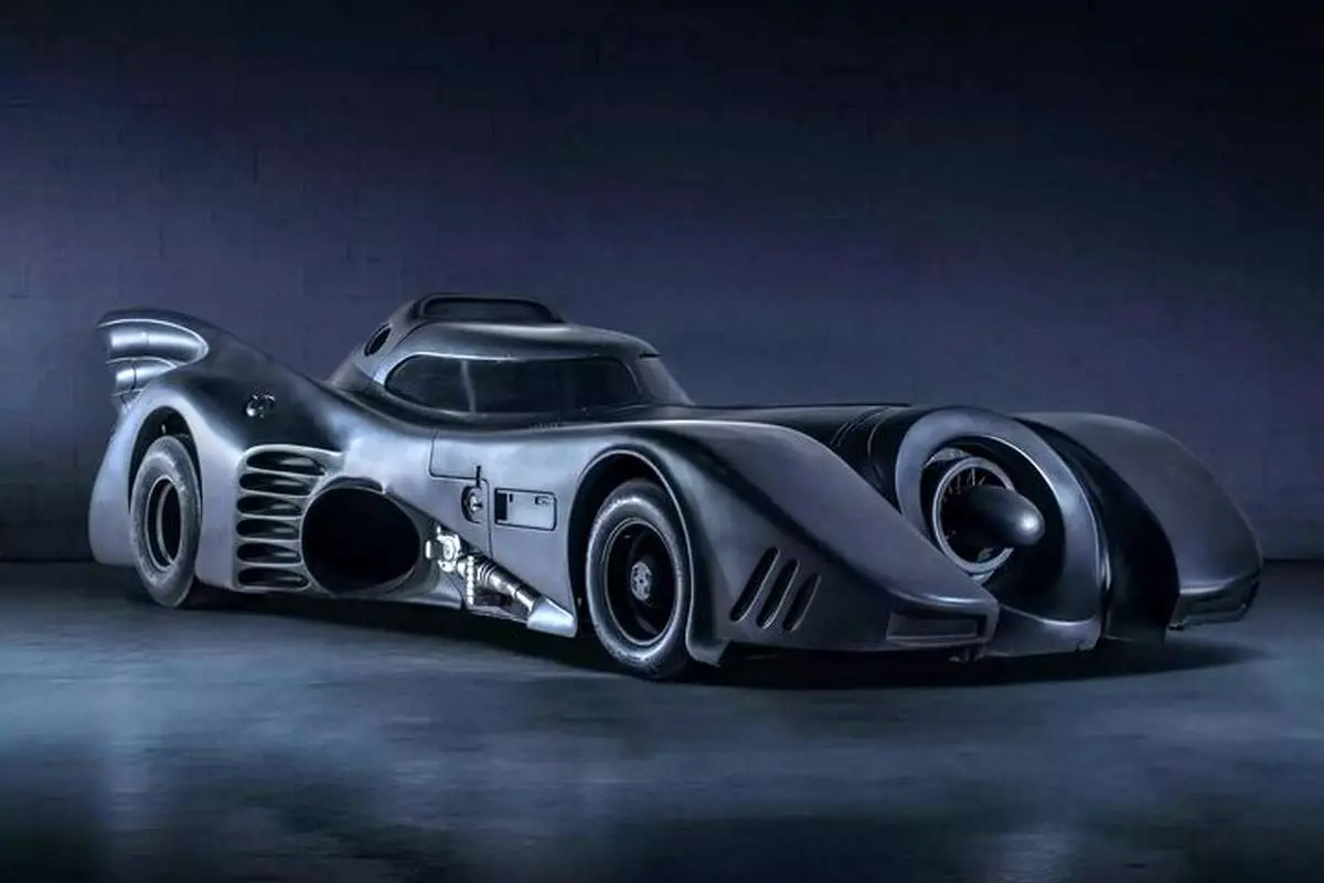 خودروهای واقعی بتمن و جیمز باند به فروش می‌رسند