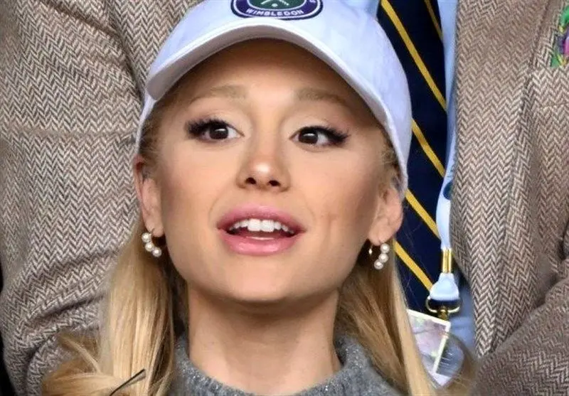  استایل جدید و متفاوت آریانا گرانده توجه‌ها را جلب کرد 