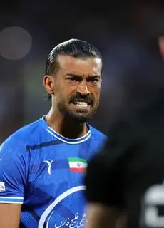 استقلالی‌ها در انتظار اعلام رسمی تمدید قرارداد با رامین رضاییان