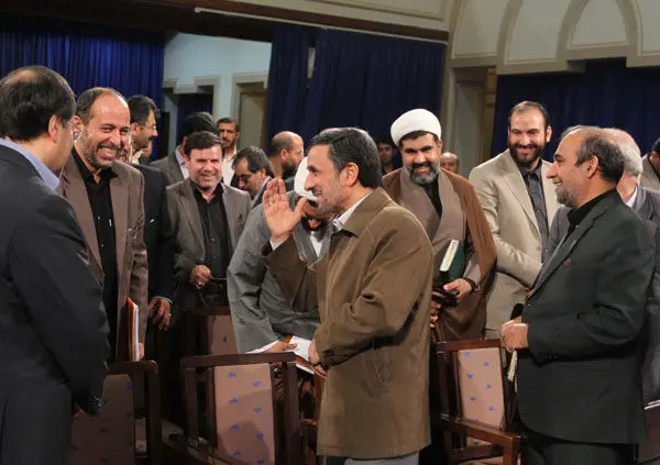 (تصاویر) متن و حواشی دیدار نمایندگان با رئیس‌جمهور