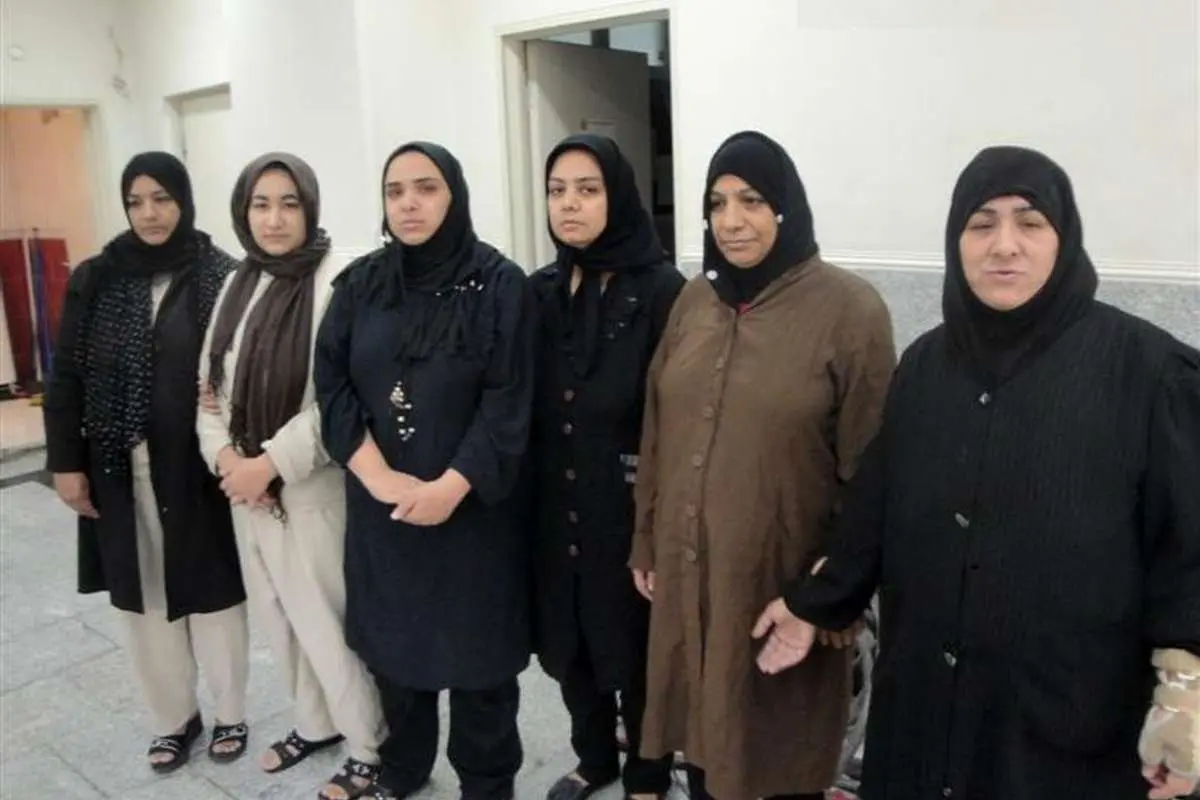 انهدام باند زنان "سیاه کن"!+(تصویر)