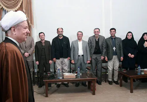 (تصاویر) دیدار هاشمی با اساتید تاریخ انقلاب