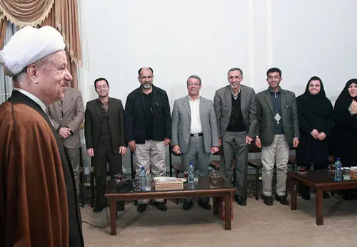 (تصاویر) دیدار هاشمی با اساتید تاریخ انقلاب