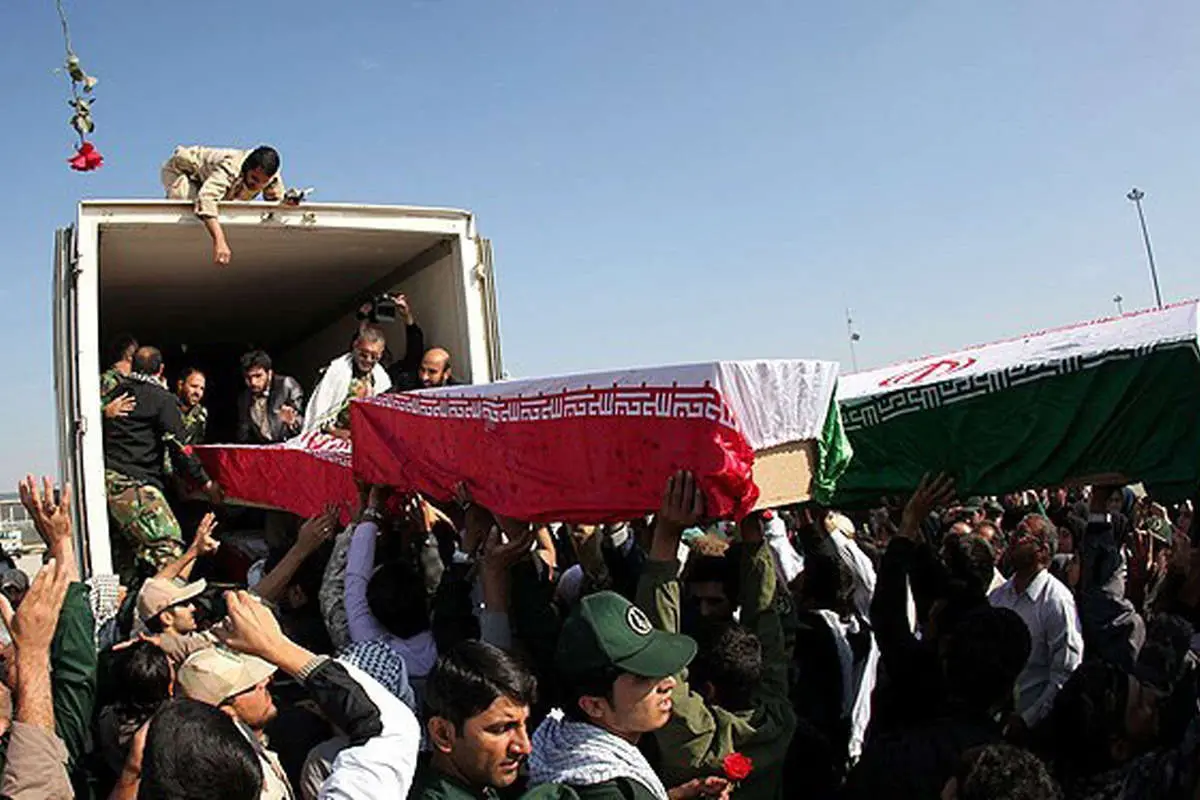 (تصاویر) تبادل پیکر 61 شهید جنگ تحمیلی