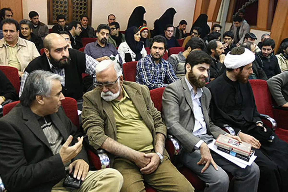 (تصاویر) نشست جنجالی مخالفان و موافقان فیلم جیرانی