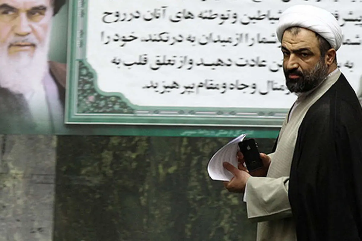 (تصاویر) جنجال امروز "رسایی" در مجلس
