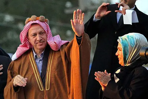 اردوغان به لباس روز ملبس شد +(تصویر)