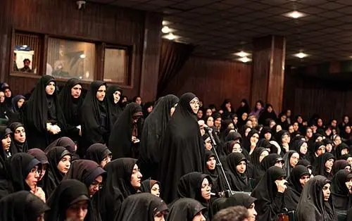 (تصاویر) استقبال از کلاس‌مجردها در دانشگاه تهران