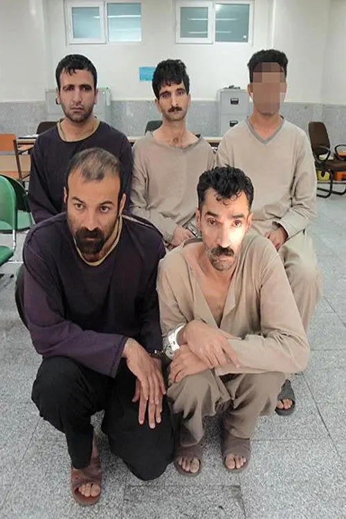 شکنجه مسافران فرودگاه مهرآباد با انبردست!