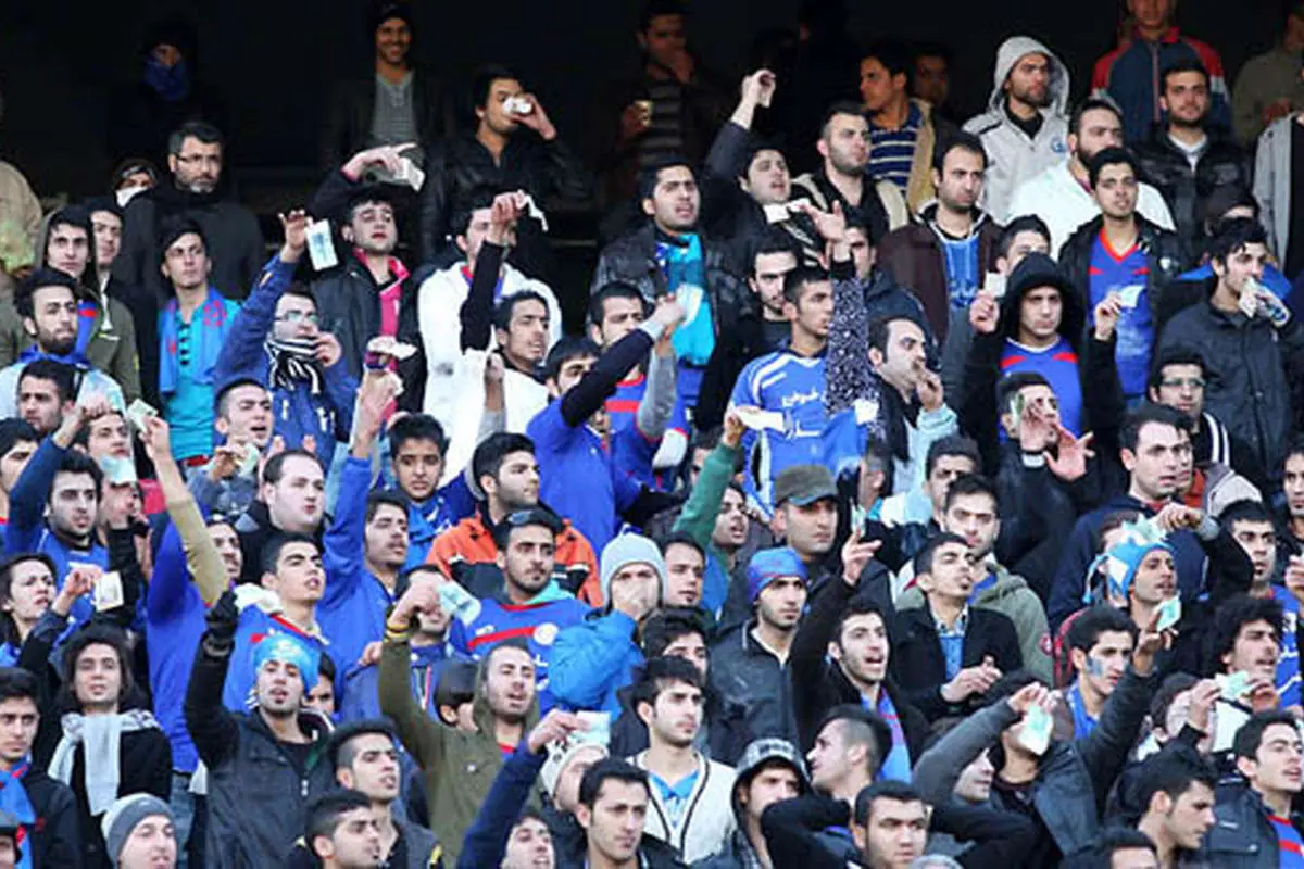 (تصاویر) اعتراض عجیب هوادارانداماش به داور