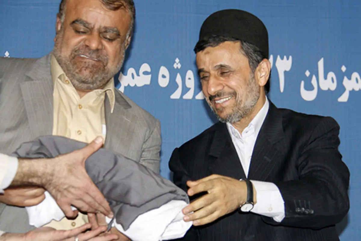 (تصاویر) کلاهی که استثنائا به سر احمدینژاد رفت!