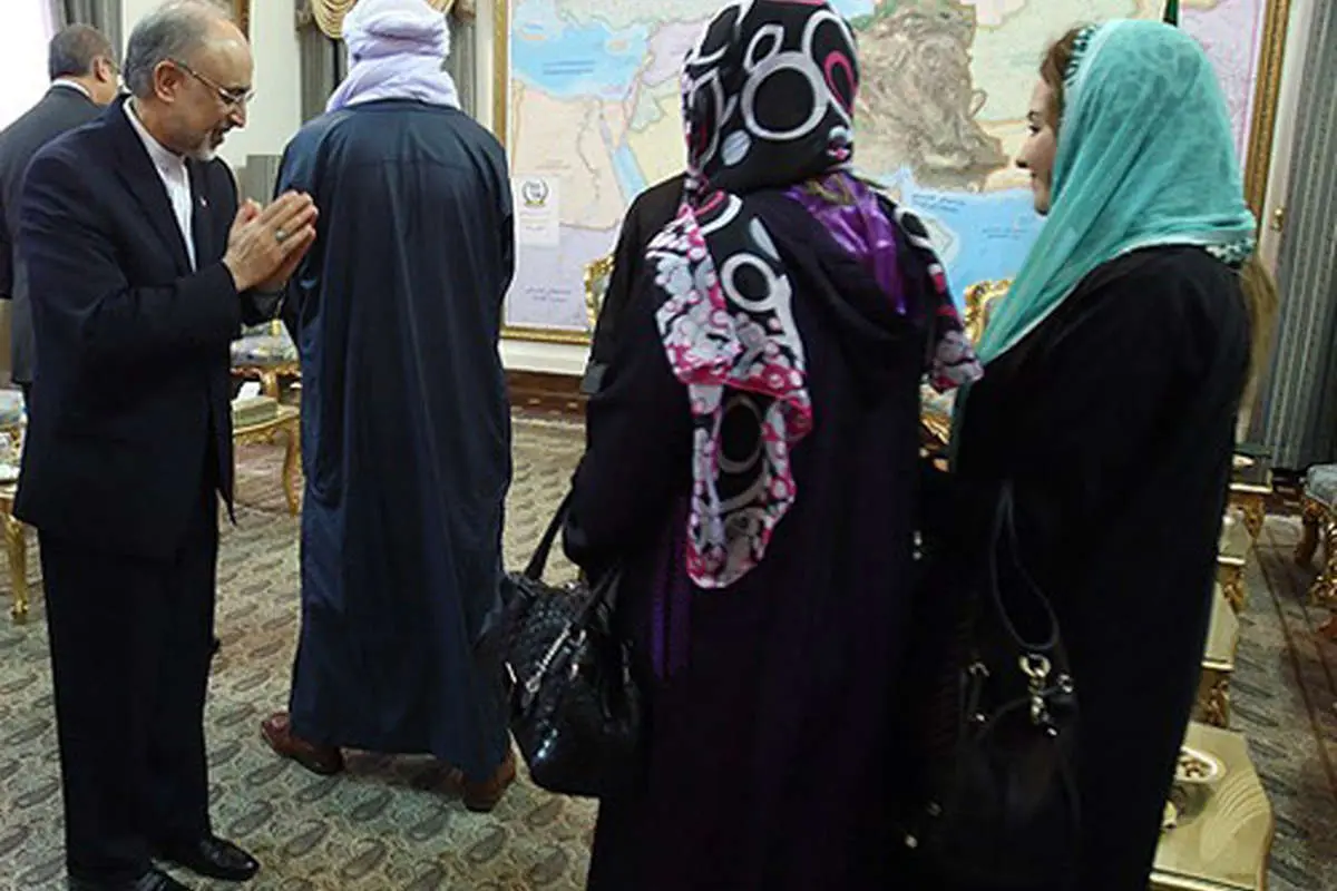 (تصویر) عکاسی نماینده زن الجزایر از صالحی